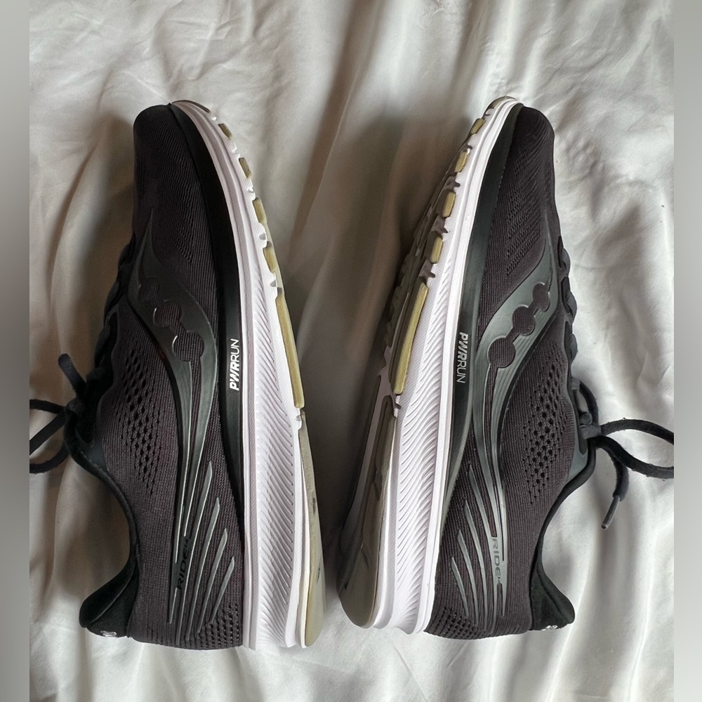 Saucony Men's Gray Athletic Shoes